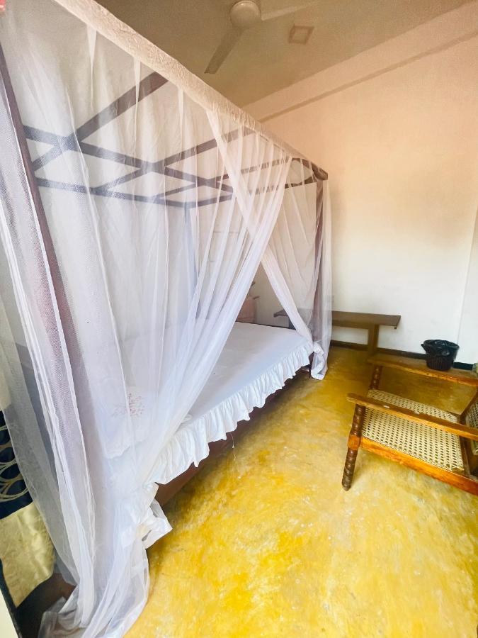 Chithra Homestay Tangalle Esterno foto