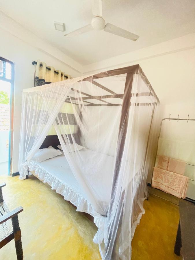 Chithra Homestay Tangalle Esterno foto