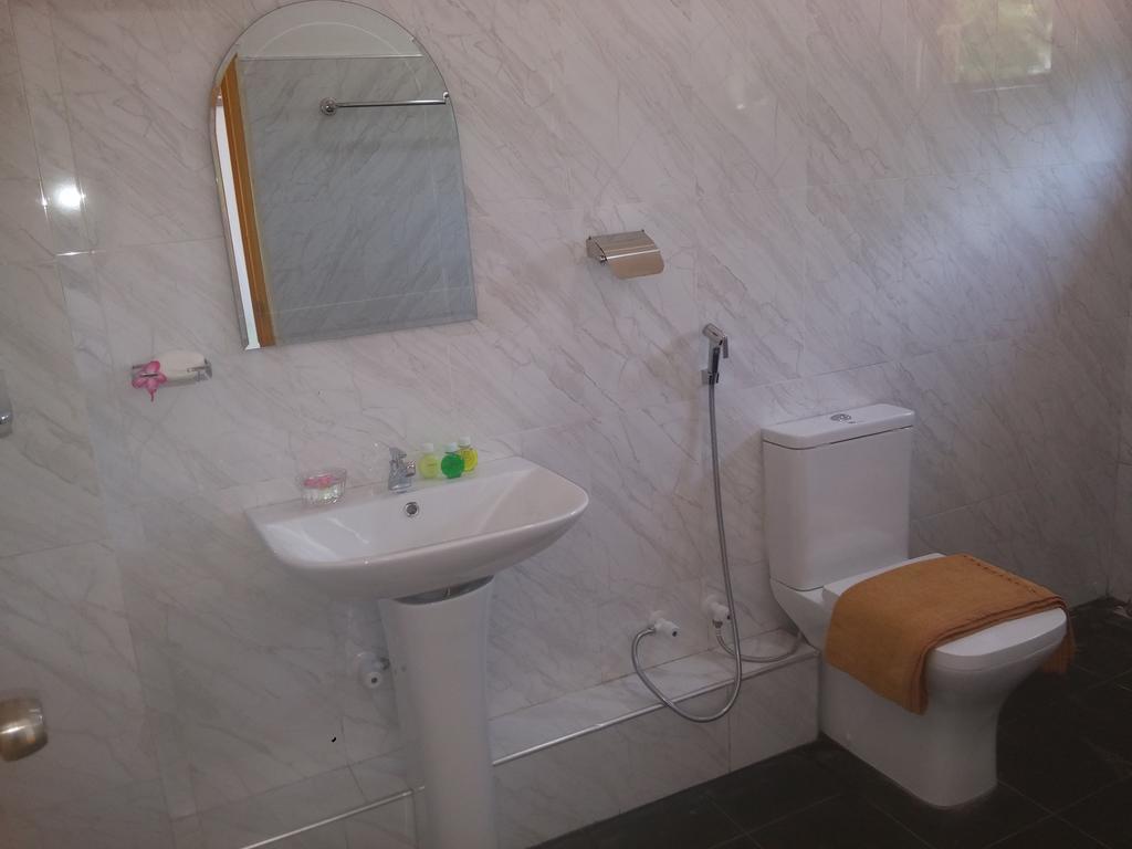 Chithra Homestay Tangalle Esterno foto