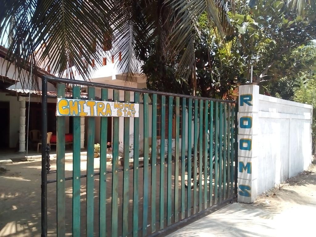 Chithra Homestay Tangalle Esterno foto