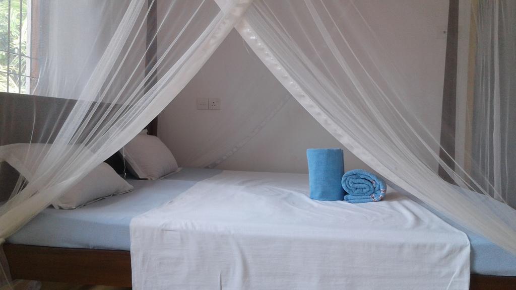 Chithra Homestay Tangalle Esterno foto
