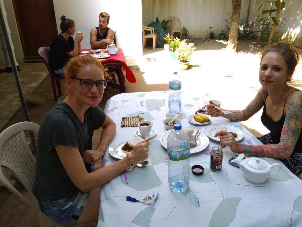 Chithra Homestay Tangalle Esterno foto